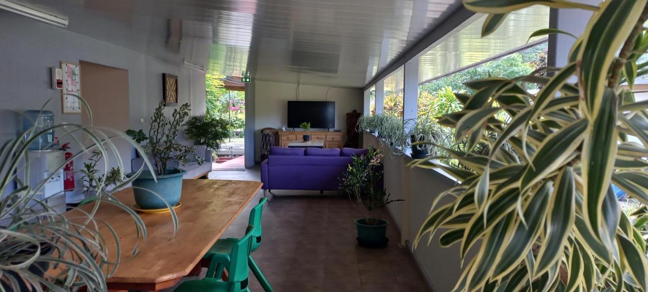 Pension Toka Eva Nuku Hiva Exterior foto